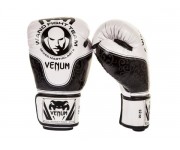 Боксерские перчатки Venum Wand Fight Team Boxing Gloves