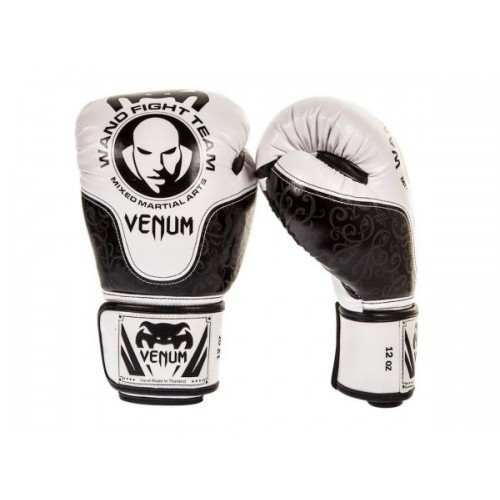 Боксерские перчатки Venum Wand Fight Team Boxing Gloves
