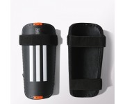 Щитки футбольные Adidas 11 LITE